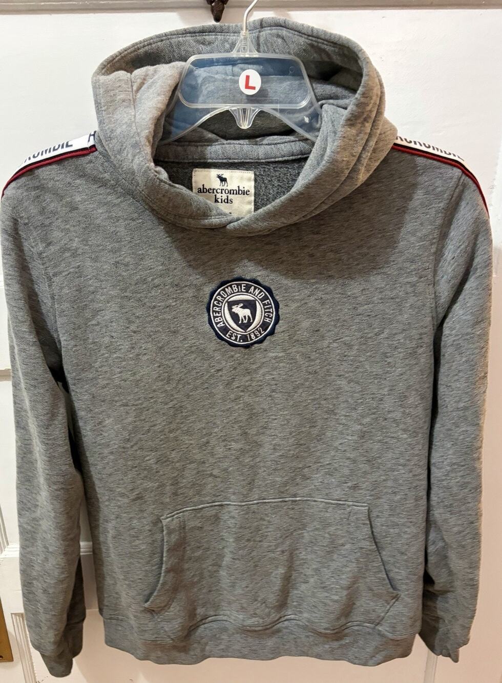 Z41- Abercrombie Kids Boy's Gray Hoodie Size 15/16 Sweatshirt